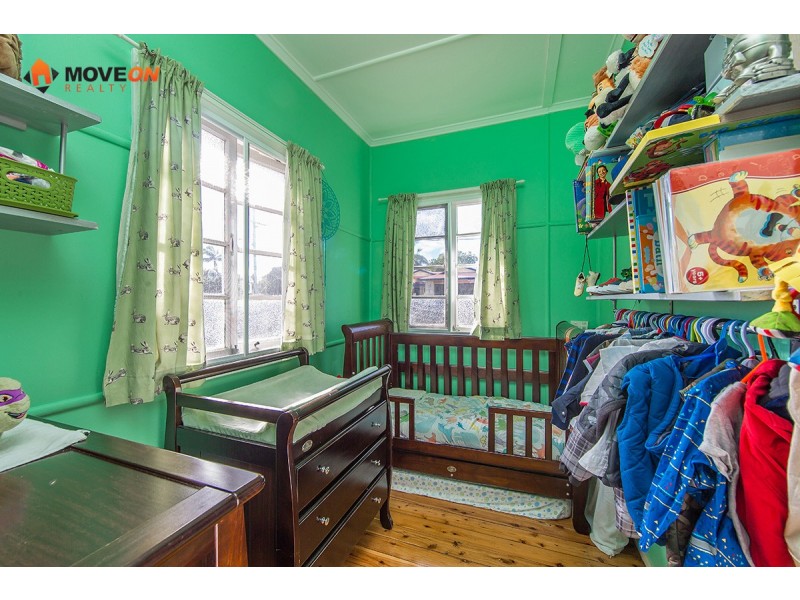 3B HAWTHORNE ST, Woody Point QLD 4019