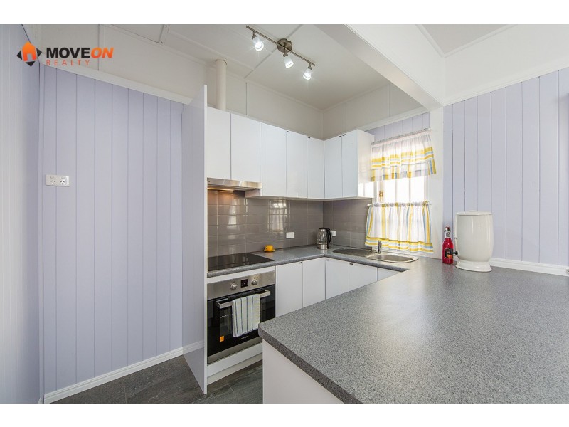 11 TILLEY ST, Redcliffe QLD 4020