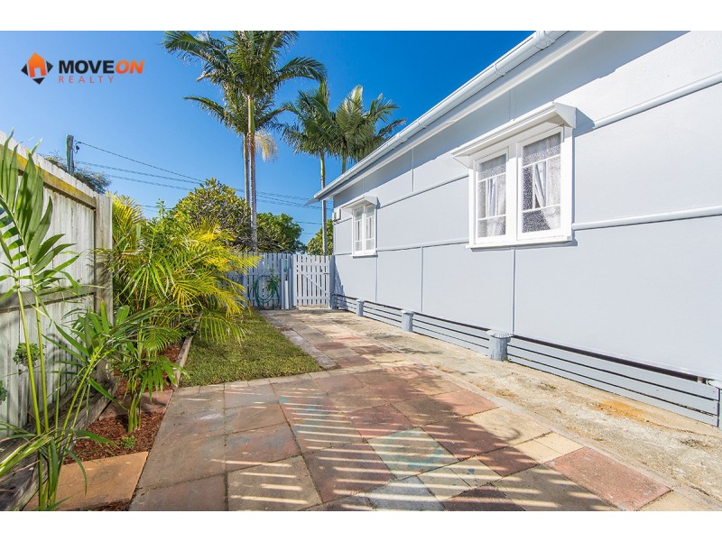 11 TILLEY ST, Redcliffe QLD 4020