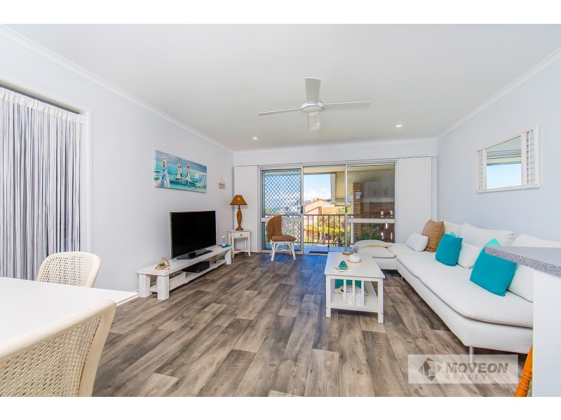 6/8 ELLEN ST, Woody Point QLD 4019