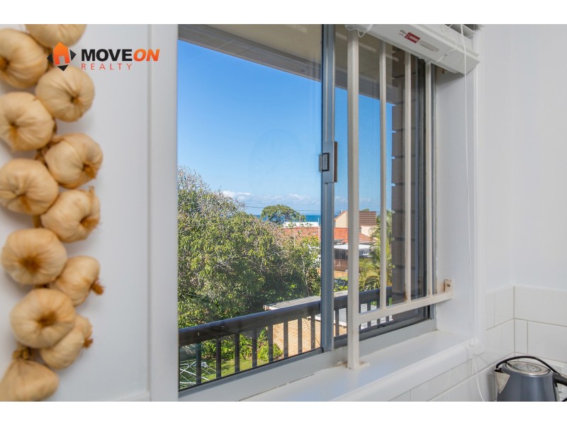 6/8 ELLEN ST, Woody Point QLD 4019