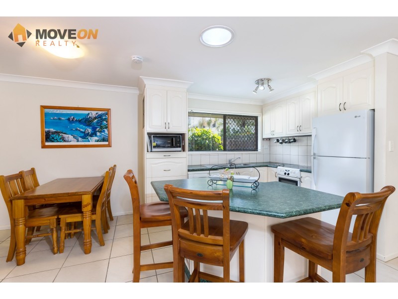 14 FOURTH AVE, Scarborough QLD 4020