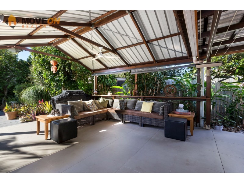 14 FOURTH AVE, Scarborough QLD 4020