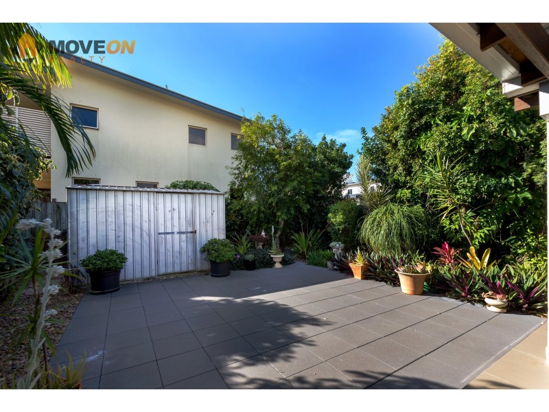 14 FOURTH AVE, Scarborough QLD 4020