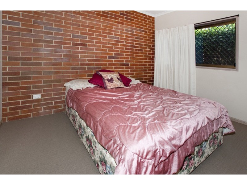 1/2 ROBERTSON AVE, Margate QLD 4019