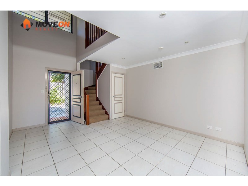 3/11 GEORGINA ST, Woody Point QLD 4019