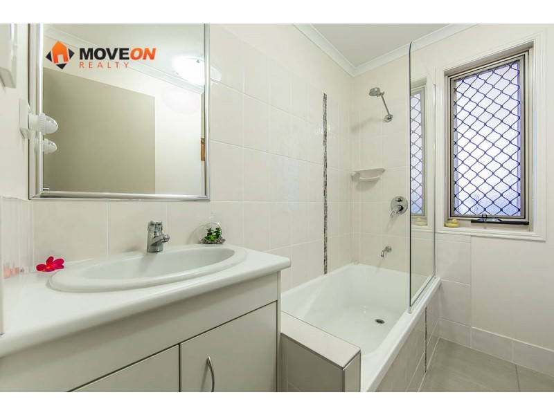 2/1 GERALD AVE, Clontarf QLD 4019