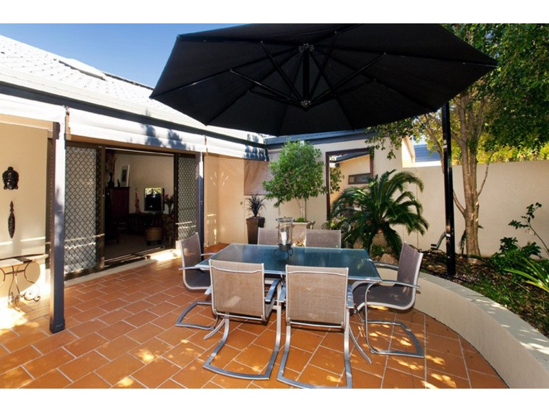 28 COURAGEOUS COURT, Newport QLD 4020