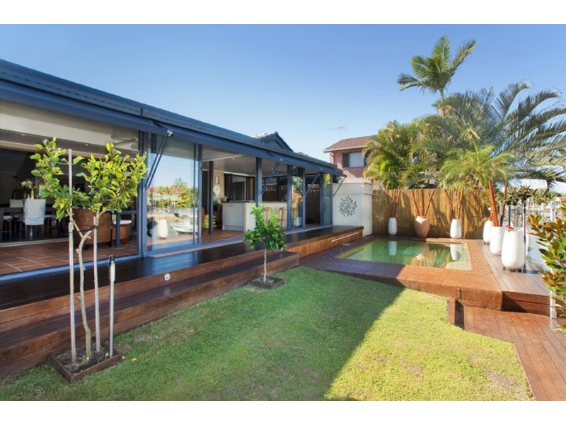 28 COURAGEOUS COURT, Newport QLD 4020