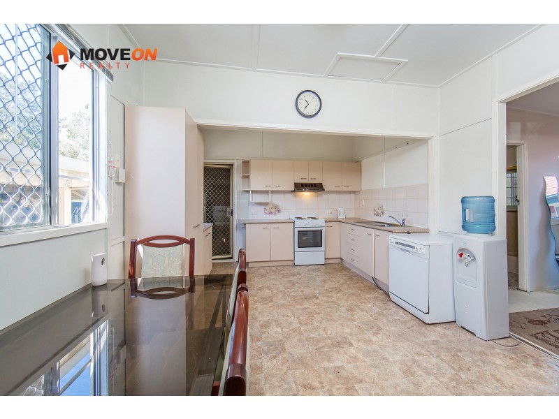 55 SYDNEY ST, Redcliffe QLD 4020