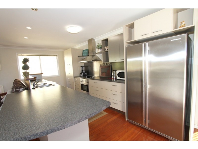 73 DONALD ST, Woody Point QLD 4019