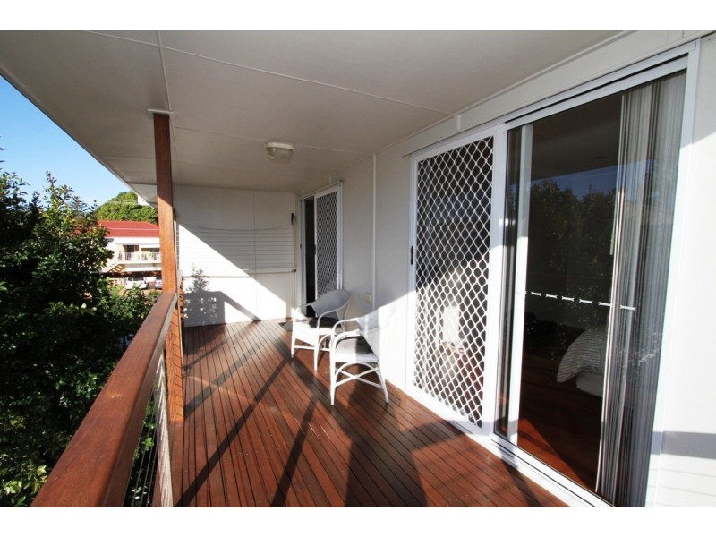 73 DONALD ST, Woody Point QLD 4019