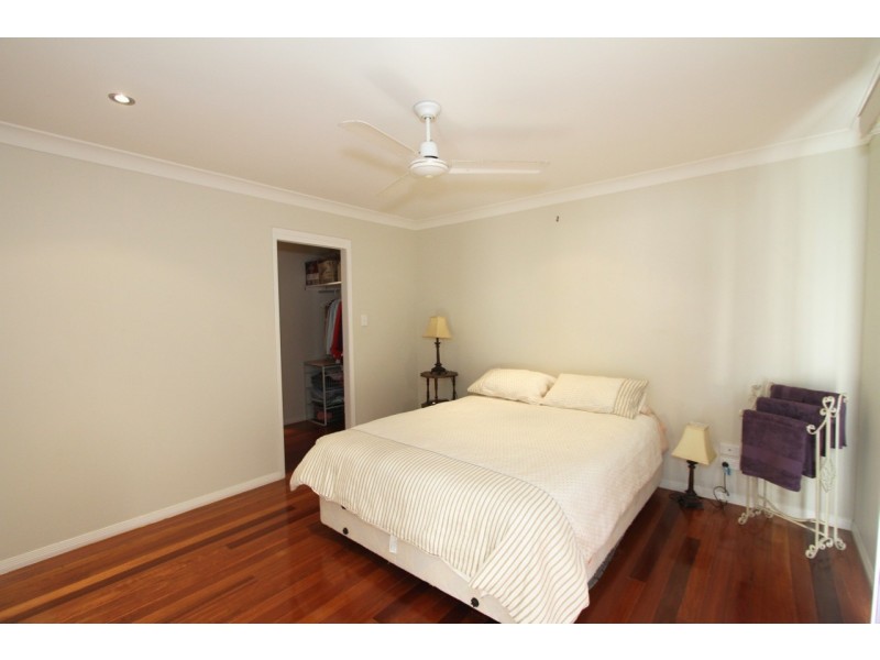 73 DONALD ST, Woody Point QLD 4019