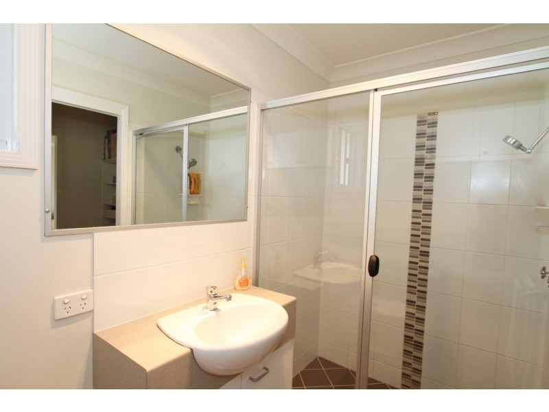73 DONALD ST, Woody Point QLD 4019