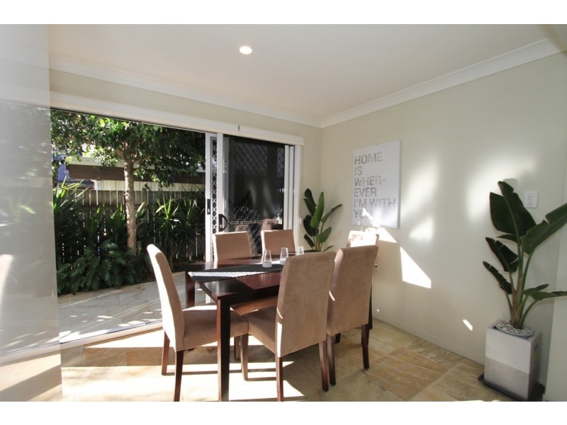 73 DONALD ST, Woody Point QLD 4019