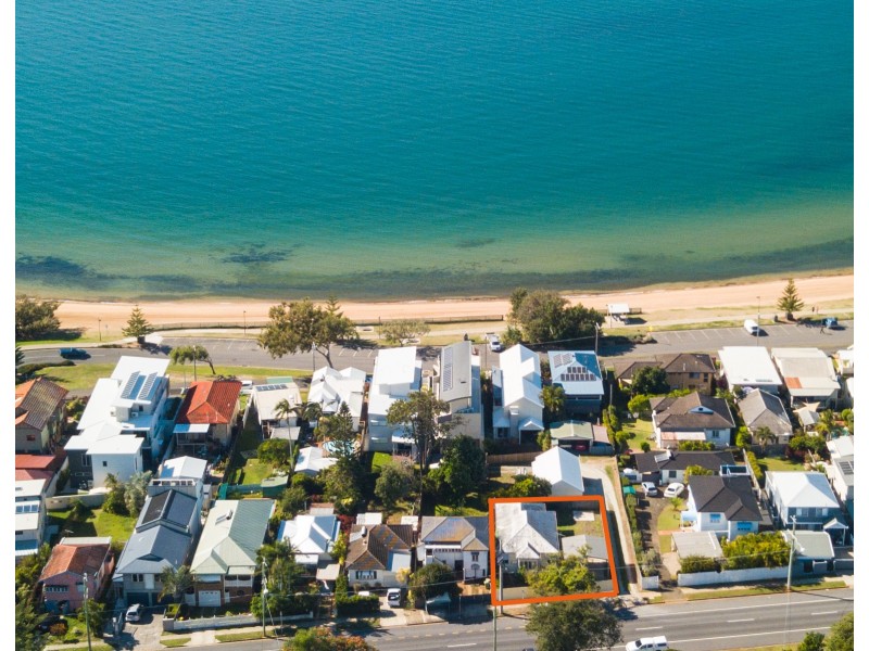 222 PRINCE EDWARD PDE, Scarborough QLD 4020