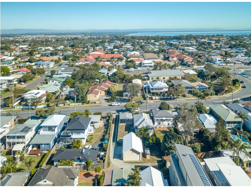 222 PRINCE EDWARD PDE, Scarborough QLD 4020