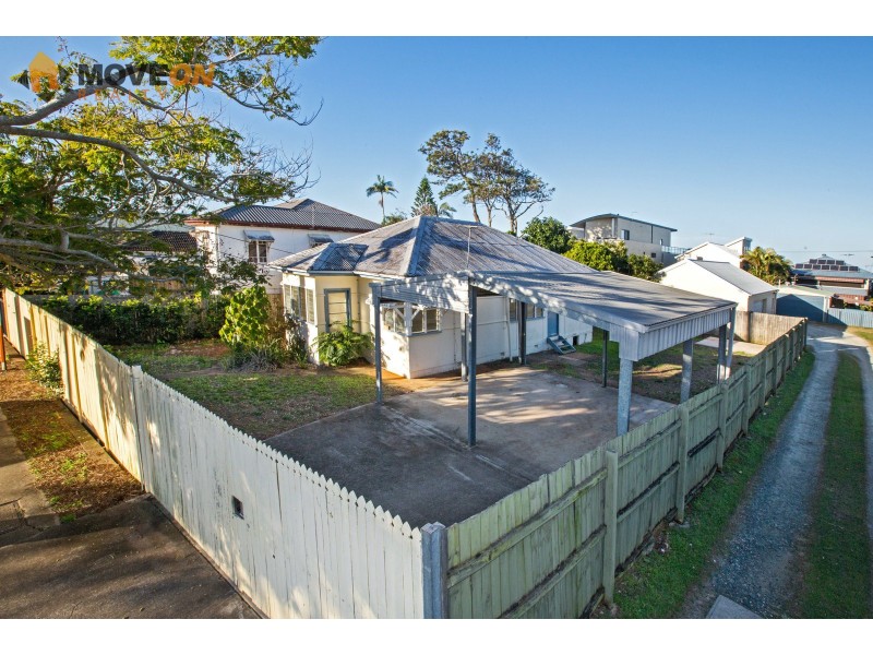 222 PRINCE EDWARD PDE, Scarborough QLD 4020