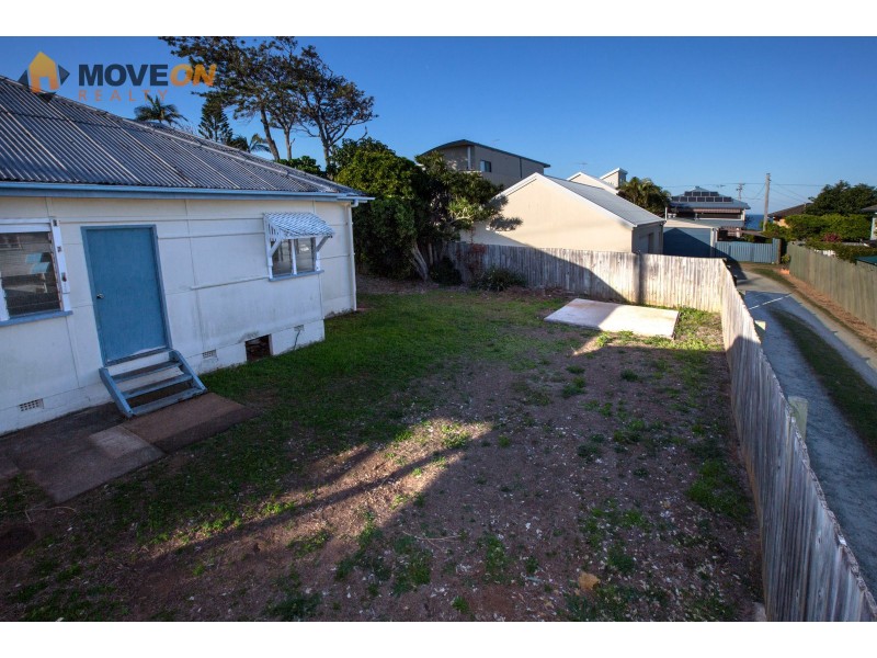 222 PRINCE EDWARD PDE, Scarborough QLD 4020