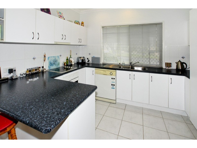 19 COLE ST, Scarborough QLD 4020