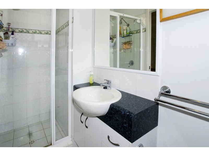 19 COLE ST, Scarborough QLD 4020