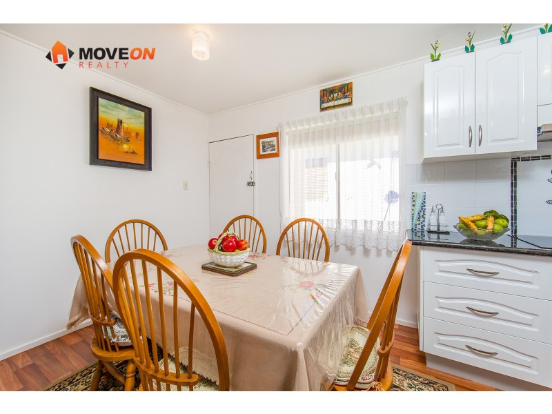 18 GERTRUDE ST, Redcliffe QLD 4020