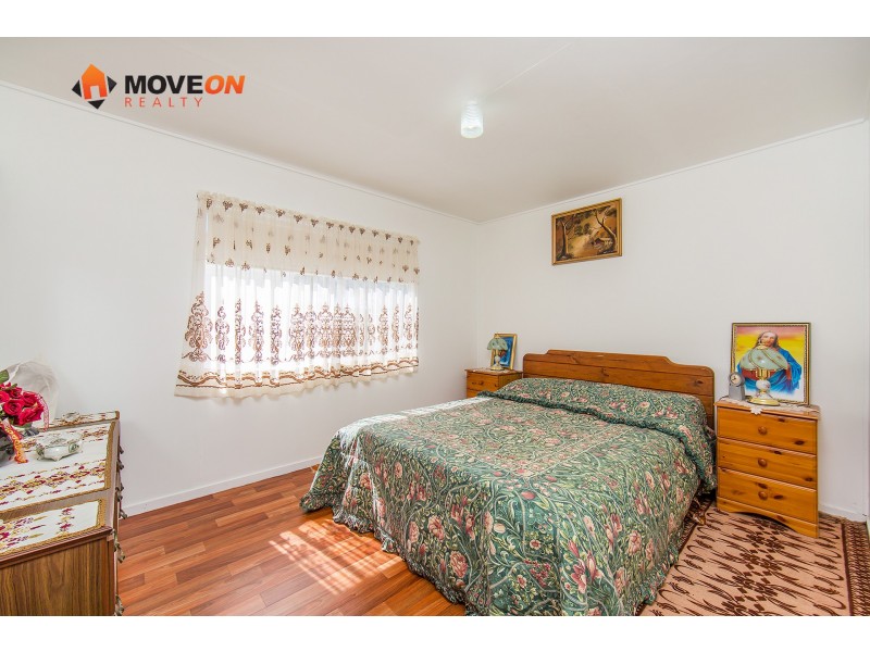 18 GERTRUDE ST, Redcliffe QLD 4020