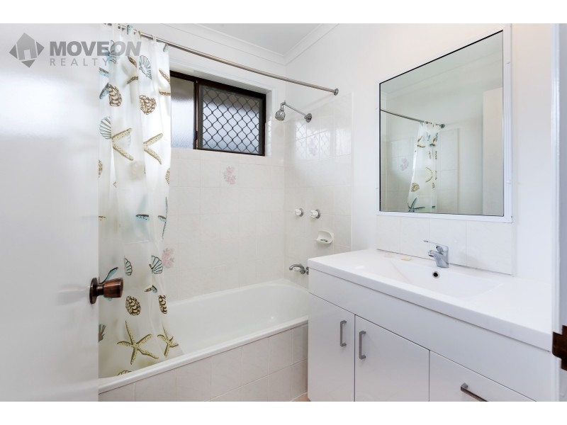 102A VICTORIA AVE, Margate QLD 4019