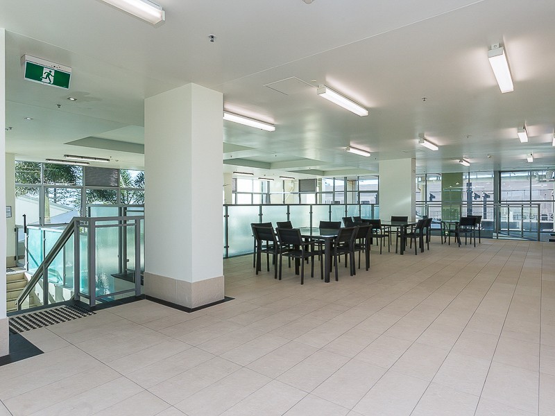 108/185 REDCLIFFE PARADE, Redcliffe QLD 4020