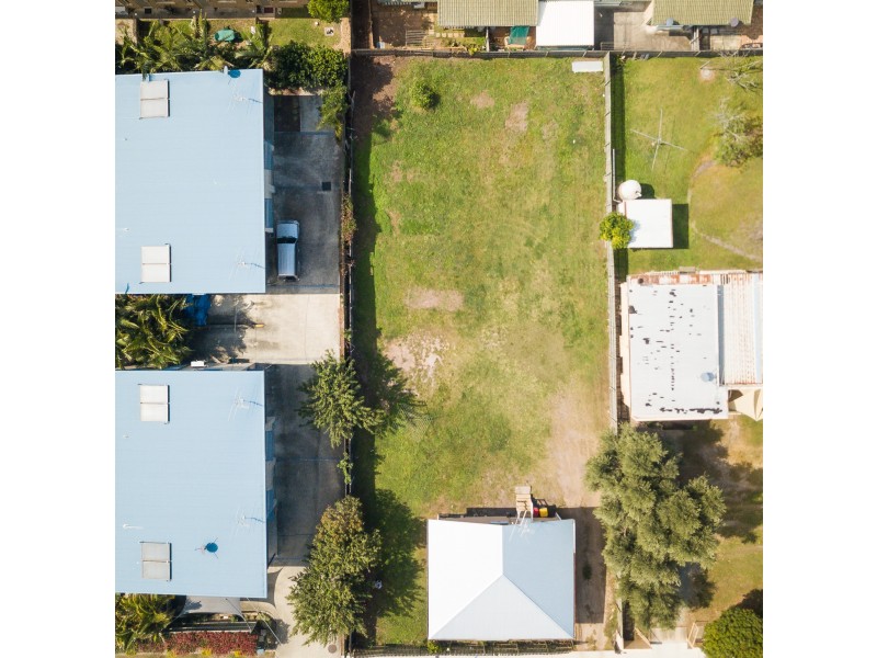 82 ELIZABETH AVE, Clontarf QLD 4019