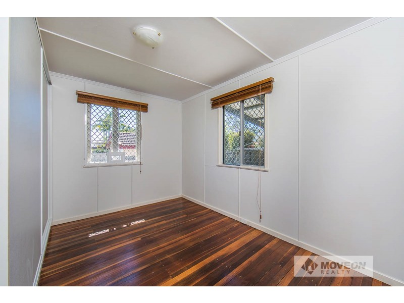 54 SCARBOROUGH RD, Redcliffe QLD 4020