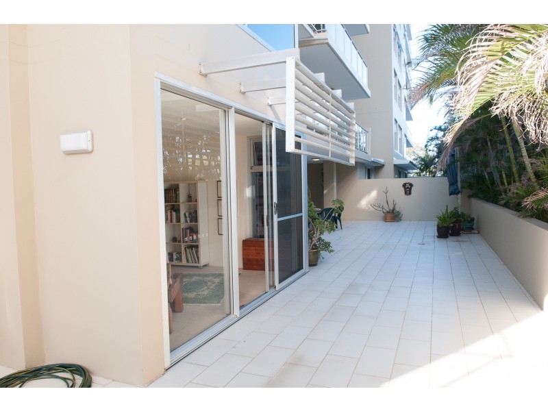 4/65 LANDSBOROUGH AVE, Scarborough QLD 4020