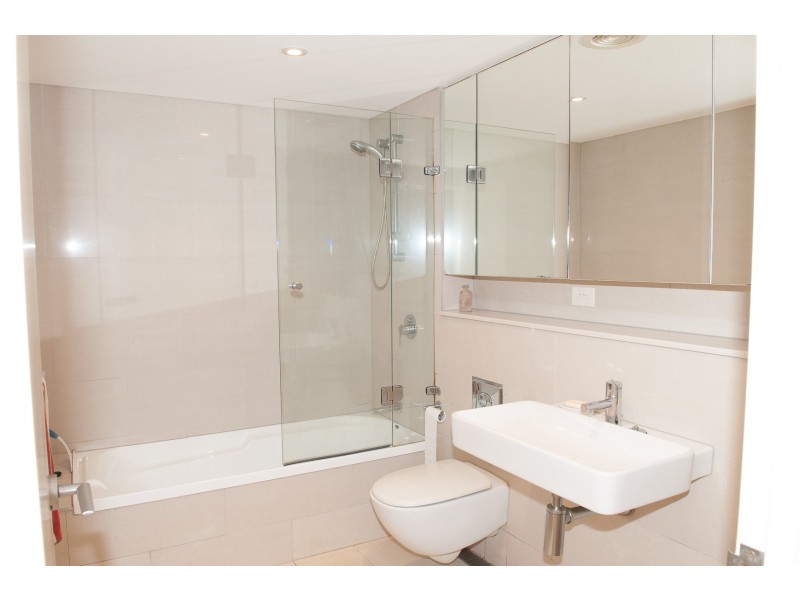 4/65 LANDSBOROUGH AVE, Scarborough QLD 4020