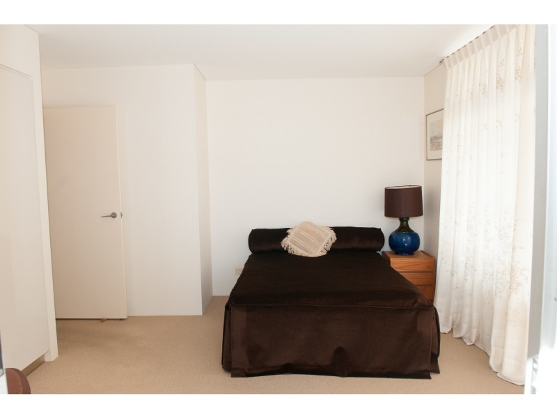 4/65 LANDSBOROUGH AVE, Scarborough QLD 4020