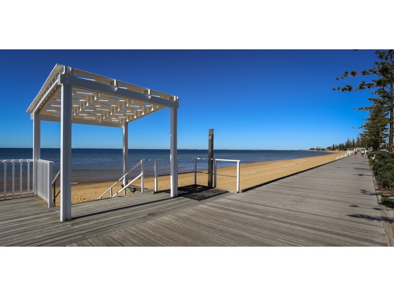 52 ROBERTSON AVE, Margate QLD 4019