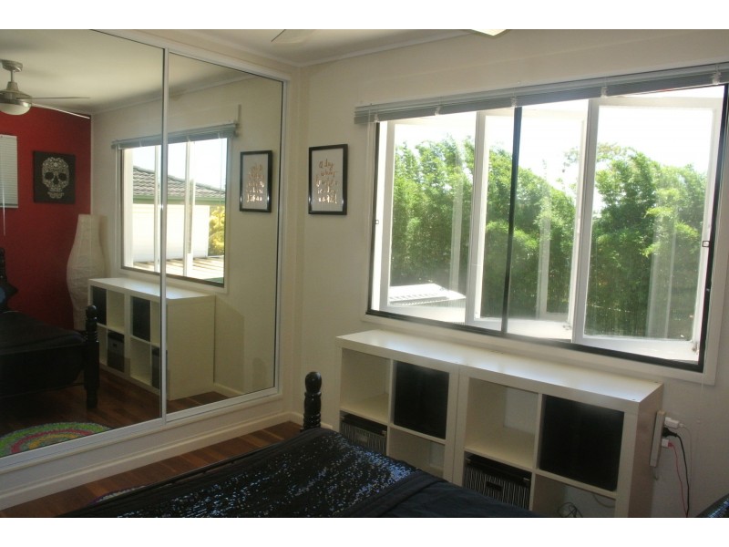 3 CEDAR ST, Clontarf QLD 4019