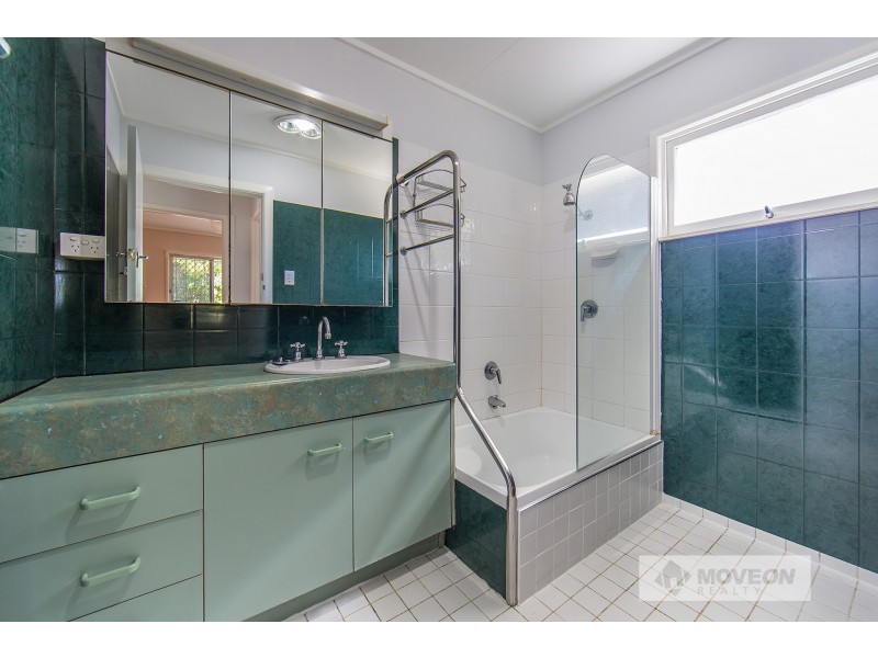 28 HIBISCUS AVE, Redcliffe QLD 4020