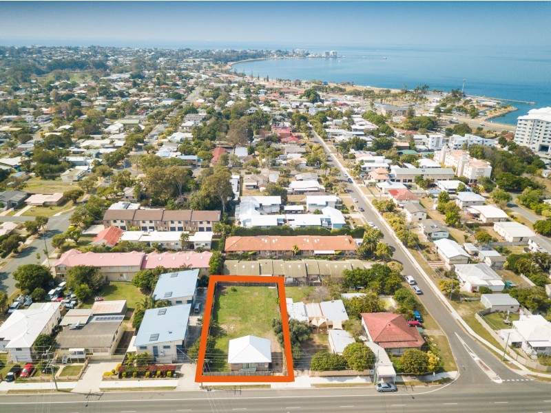 82 ELIZABETH AVE, Clontarf QLD 4019