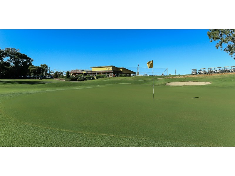 82 ELIZABETH AVE, Clontarf QLD 4019