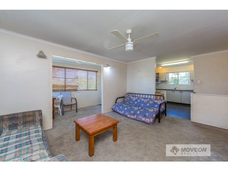27 THOMAS STREET, Clontarf QLD 4019