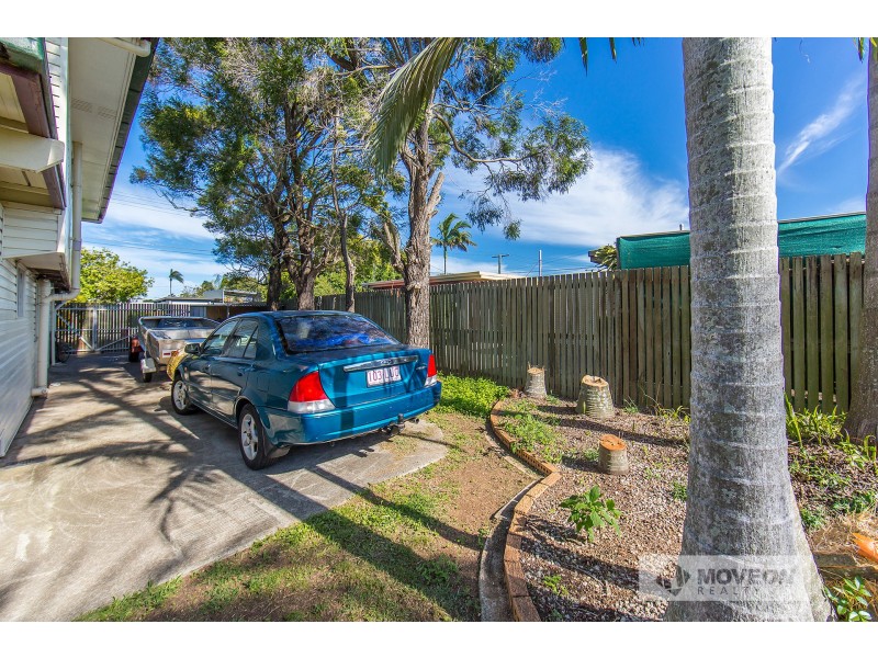 27 THOMAS STREET, Clontarf QLD 4019
