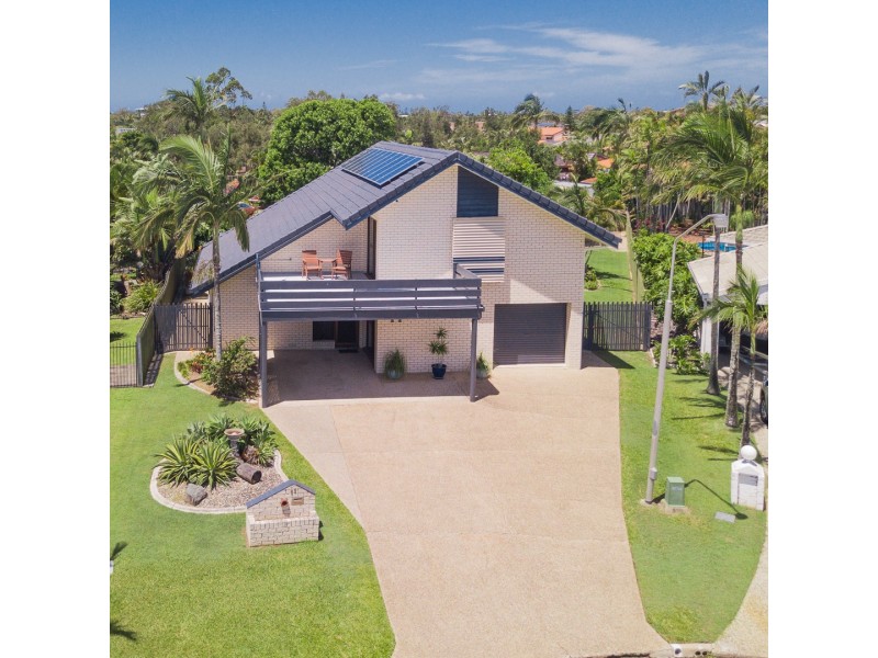 11 DAME PATTIE COURT, Newport QLD 4020