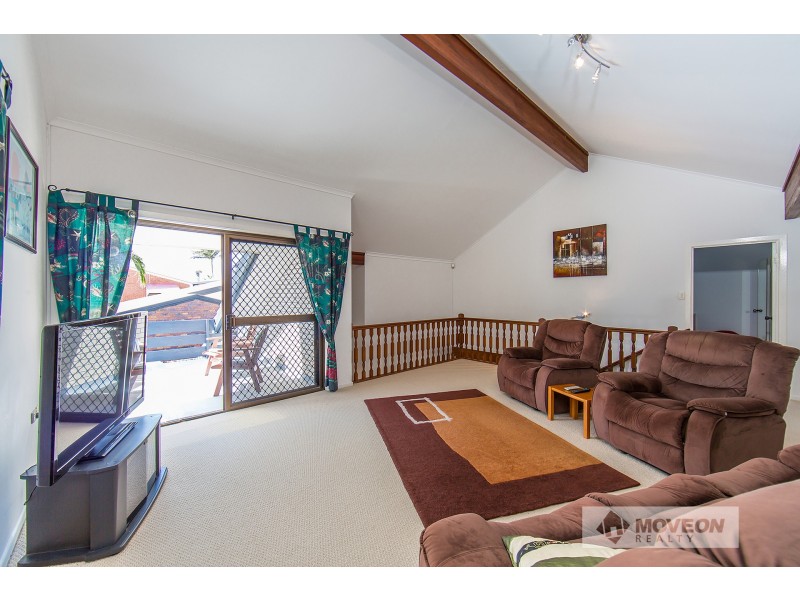 11 DAME PATTIE COURT, Newport QLD 4020