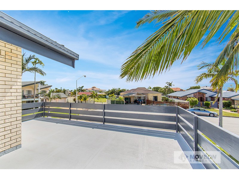 11 DAME PATTIE COURT, Newport QLD 4020