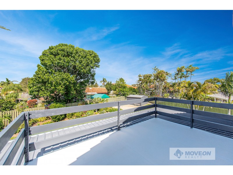 11 DAME PATTIE COURT, Newport QLD 4020