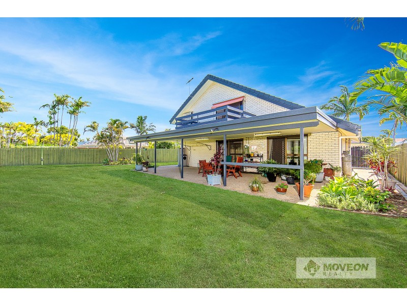 11 DAME PATTIE COURT, Newport QLD 4020
