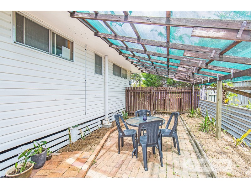 212 MAINE RD, Clontarf QLD 4019