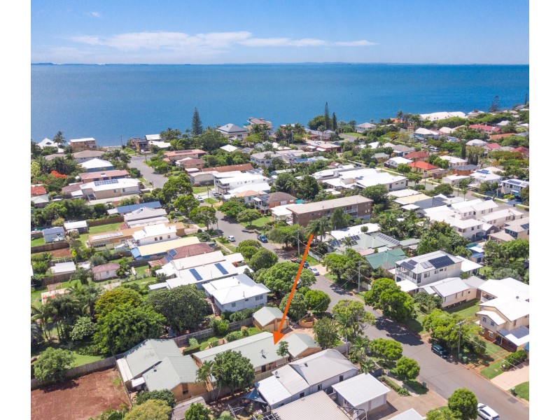 1/34 QUEEN ST, Scarborough QLD 4020