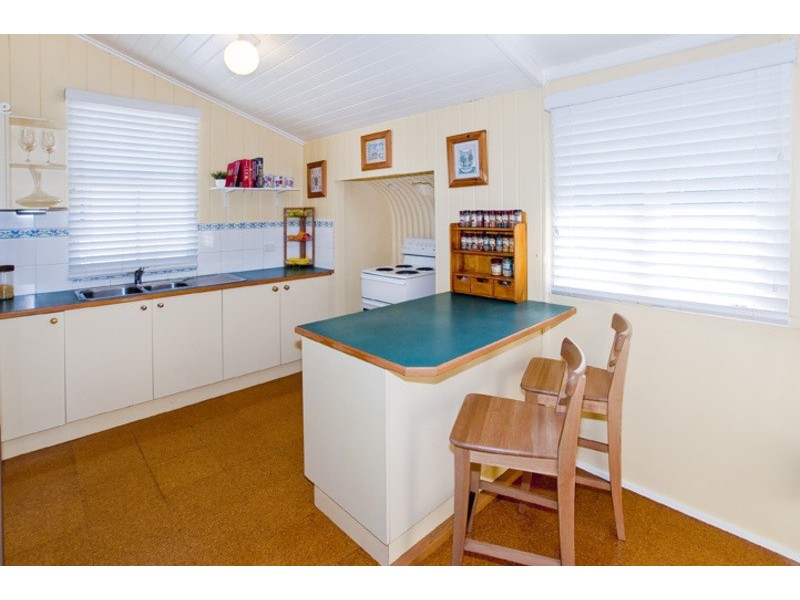 22 LOUIS STREET, Redcliffe QLD 4020