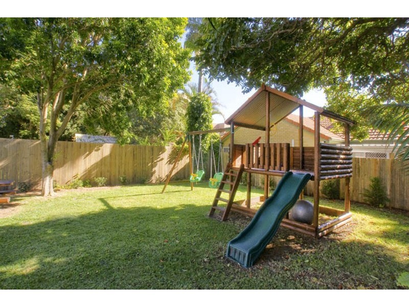 22 LOUIS STREET, Redcliffe QLD 4020